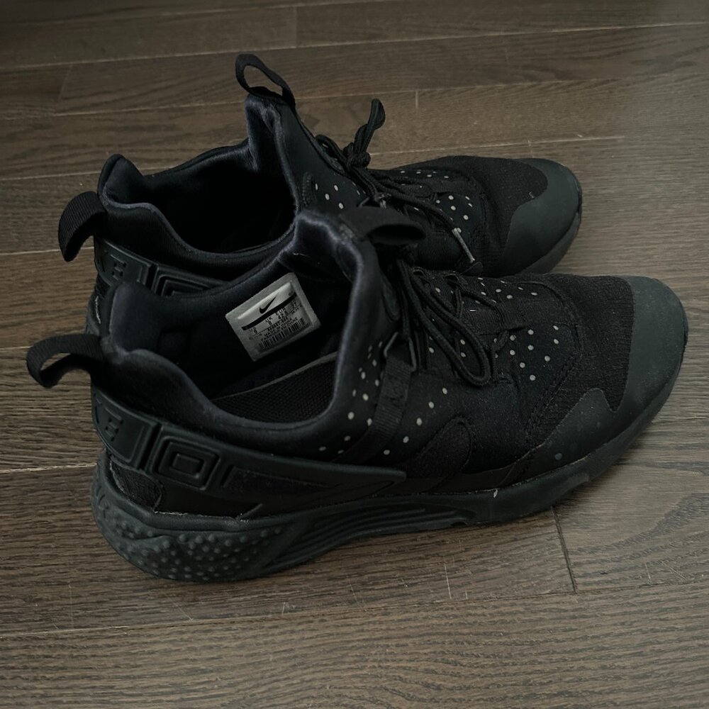 Nike Air Huarache Utility Triple Black - Size 9